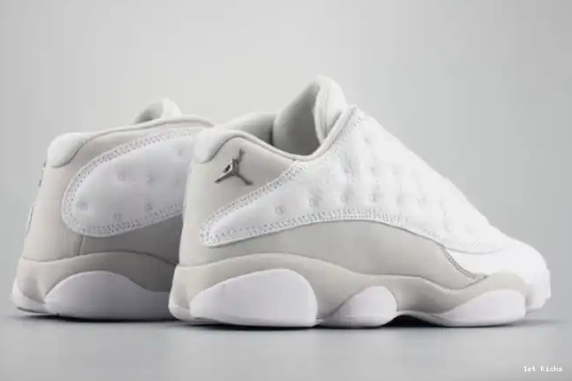 1st Kicks Shoes LowPure white 310810-100 Jordan Money mens Air 13 0510